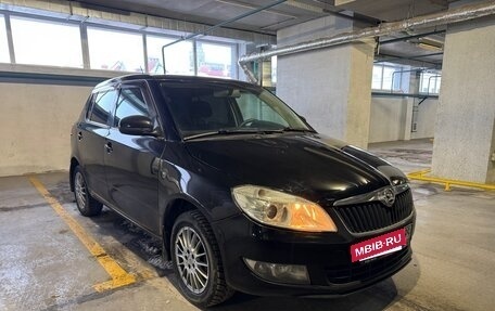 Skoda Fabia II, 2014 год, 690 000 рублей, 2 фотография