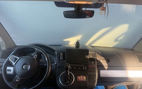 Volkswagen Multivan T5, 2011 год, 2 400 000 рублей, 4 фотография