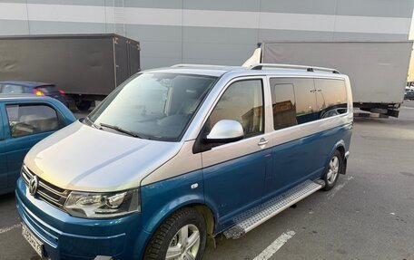Volkswagen Multivan T5, 2011 год, 2 400 000 рублей, 2 фотография
