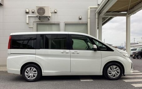 Honda Stepwgn IV, 2016 год, 1 495 000 рублей, 4 фотография