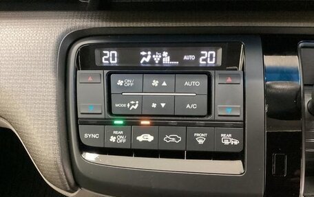 Honda Stepwgn IV, 2016 год, 1 495 000 рублей, 16 фотография