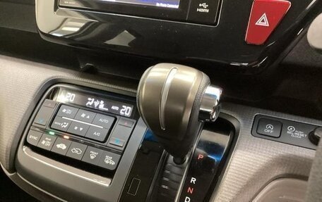 Honda Stepwgn IV, 2016 год, 1 495 000 рублей, 17 фотография