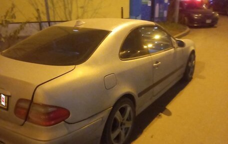 Mercedes-Benz CLK-Класс, 2000 год, 350 000 рублей, 3 фотография