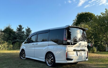 Honda Stepwgn IV, 2019 год, 2 800 000 рублей, 7 фотография