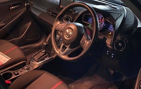 Mazda Demio IV, 2015 год, 1 200 000 рублей, 4 фотография