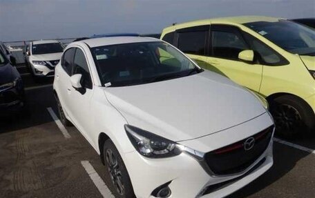 Mazda Demio IV, 2015 год, 1 200 000 рублей, 6 фотография
