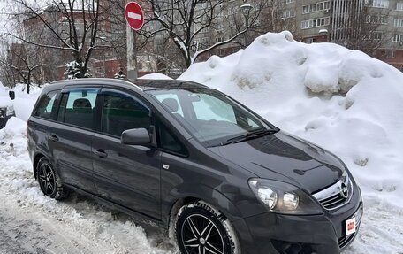 Opel Zafira B, 2011 год, 985 000 рублей, 2 фотография