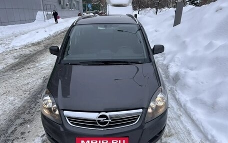 Opel Zafira B, 2011 год, 985 000 рублей, 3 фотография