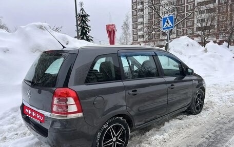 Opel Zafira B, 2011 год, 985 000 рублей, 5 фотография