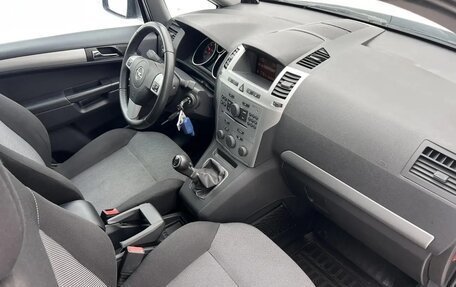 Opel Zafira B, 2011 год, 985 000 рублей, 17 фотография