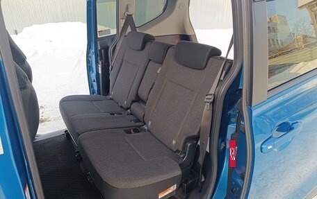 Toyota Sienta II, 2019 год, 1 430 000 рублей, 14 фотография