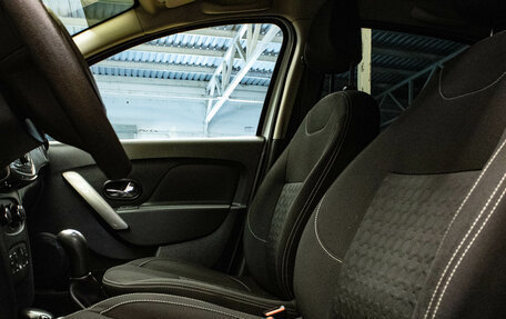 Renault Logan II, 2017 год, 799 000 рублей, 8 фотография