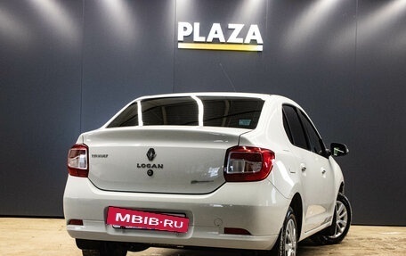 Renault Logan II, 2017 год, 799 000 рублей, 4 фотография