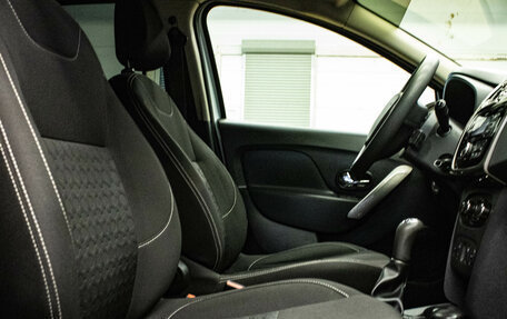 Renault Logan II, 2017 год, 799 000 рублей, 11 фотография