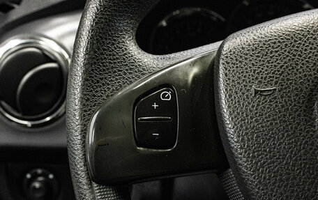 Renault Logan II, 2017 год, 799 000 рублей, 15 фотография