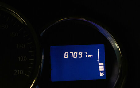 Renault Logan II, 2017 год, 799 000 рублей, 21 фотография