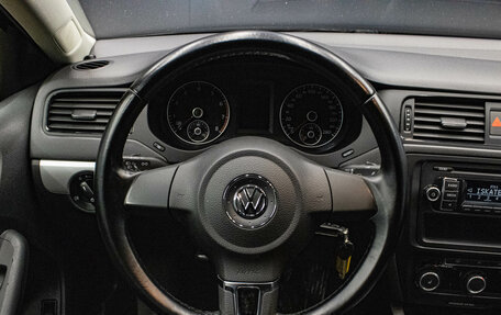 Volkswagen Jetta VI, 2011 год, 1 099 000 рублей, 6 фотография