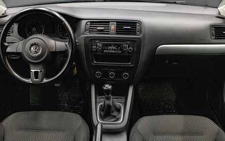 Volkswagen Jetta VI, 2011 год, 1 099 000 рублей, 5 фотография