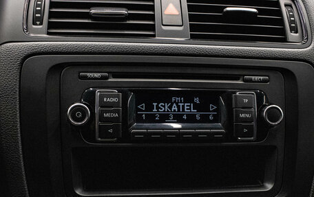 Volkswagen Jetta VI, 2011 год, 1 099 000 рублей, 17 фотография