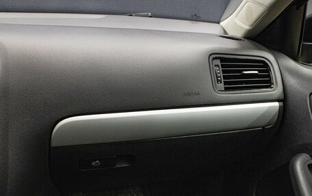 Volkswagen Jetta VI, 2011 год, 1 099 000 рублей, 8 фотография