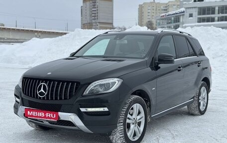Mercedes-Benz M-Класс, 2012 год, 2 100 000 рублей, 3 фотография
