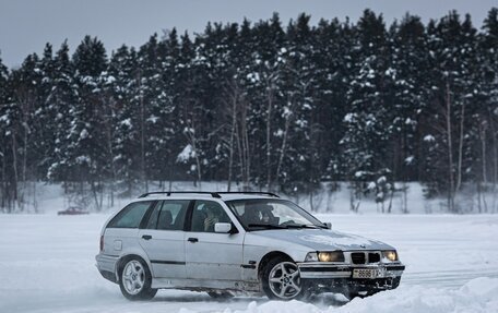 BMW 3 серия, 1998 год, 270 000 рублей, 1 фотография