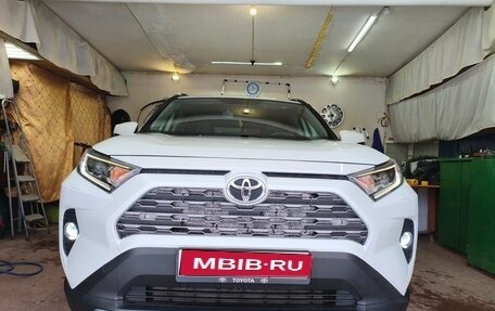 Toyota RAV4, 2020 год, 3 300 000 рублей, 1 фотография