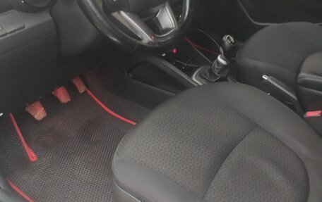 KIA Rio III рестайлинг, 2015 год, 700 000 рублей, 1 фотография