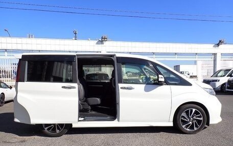 Honda Stepwgn IV, 2016 год, 1 520 000 рублей, 5 фотография