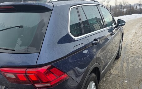 Volkswagen Tiguan II, 2017 год, 2 490 000 рублей, 4 фотография