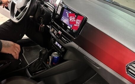 Volkswagen Polo VI (EU Market), 2021 год, 1 750 000 рублей, 2 фотография