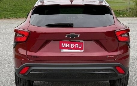 Chevrolet Trax, 2023 год, 1 770 000 рублей, 4 фотография