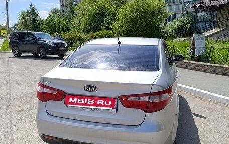 KIA Rio III рестайлинг, 2013 год, 890 000 рублей, 2 фотография