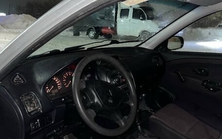 Mitsubishi Carisma I, 2001 год, 150 000 рублей, 5 фотография