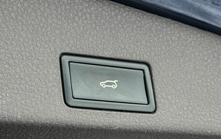 Volkswagen Touareg III, 2011 год, 2 049 000 рублей, 8 фотография