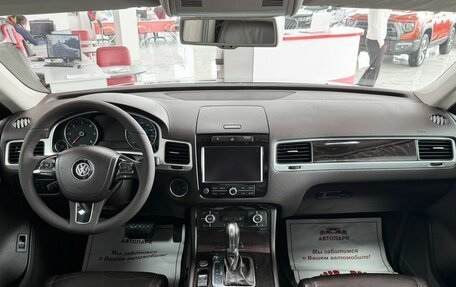 Volkswagen Touareg III, 2011 год, 2 049 000 рублей, 18 фотография