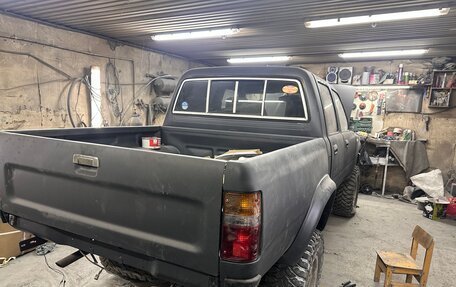 Toyota Hilux VI, 1992 год, 1 350 000 рублей, 16 фотография