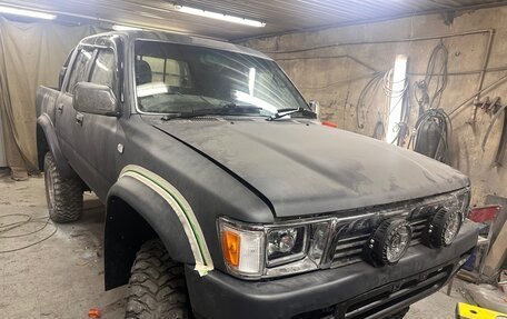 Toyota Hilux VI, 1992 год, 1 350 000 рублей, 14 фотография