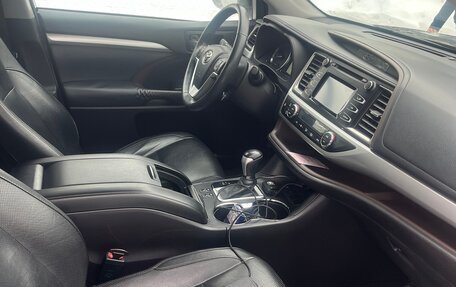 Toyota Highlander III, 2014 год, 2 350 000 рублей, 5 фотография