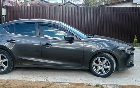 Mazda 3, 2017 год, 1 670 000 рублей, 12 фотография