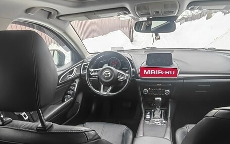Mazda 3, 2017 год, 1 670 000 рублей, 4 фотография