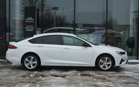 Opel Insignia II рестайлинг, 2021 год, 1 915 000 рублей, 4 фотография