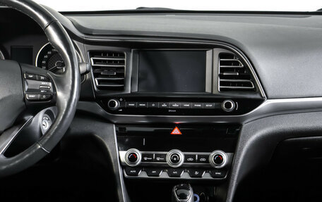 Hyundai Elantra VI рестайлинг, 2019 год, 1 999 000 рублей, 14 фотография