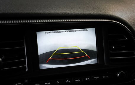 Hyundai Elantra VI рестайлинг, 2019 год, 1 999 000 рублей, 18 фотография