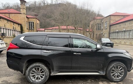 Mitsubishi Pajero Sport III рестайлинг, 2017 год, 2 500 000 рублей, 3 фотография