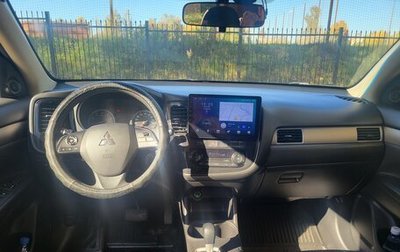 Mitsubishi Outlander III рестайлинг 3, 2016 год, 1 450 000 рублей, 1 фотография