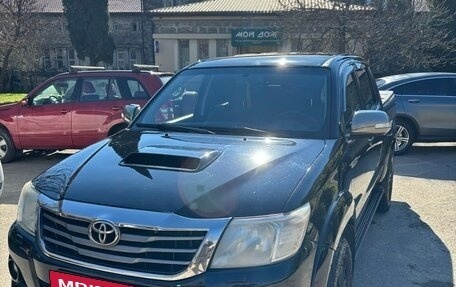 Toyota Hilux VII, 2015 год, 2 550 000 рублей, 2 фотография