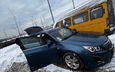 Chevrolet Cruze II, 2012 год, 900 000 рублей, 3 фотография