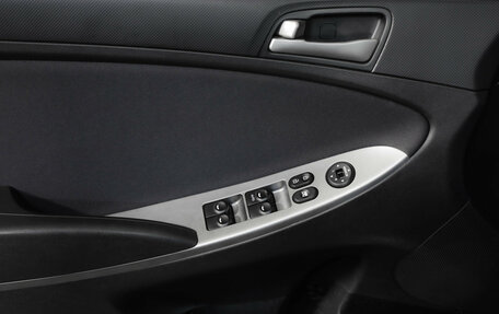 Hyundai Solaris II рестайлинг, 2015 год, 1 049 000 рублей, 18 фотография