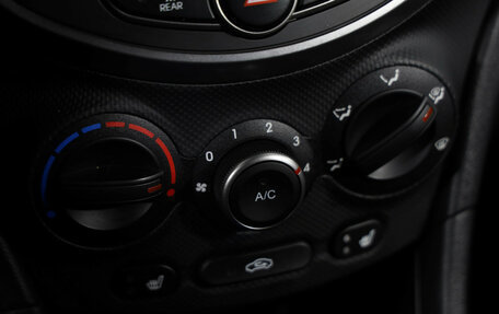 Hyundai Solaris II рестайлинг, 2015 год, 1 049 000 рублей, 14 фотография